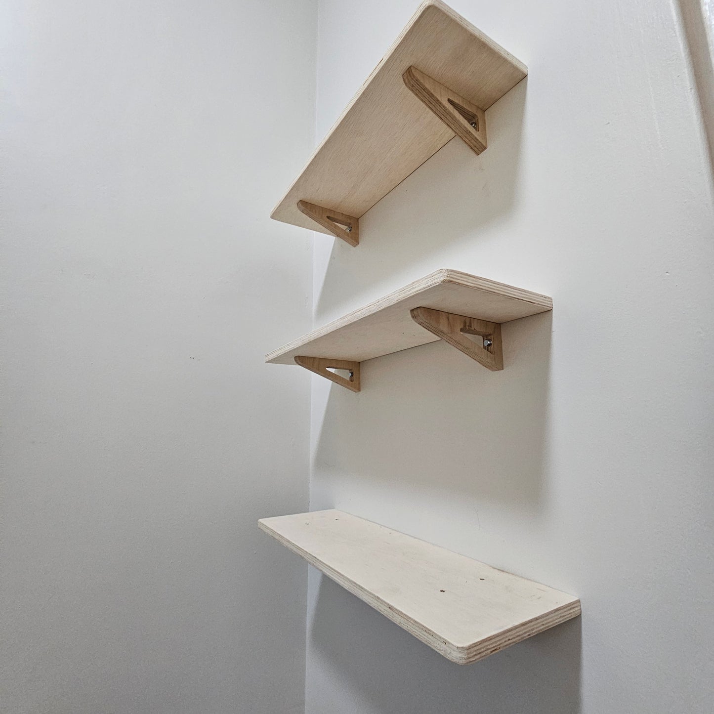 600mm OneBolt™ shelf kit.