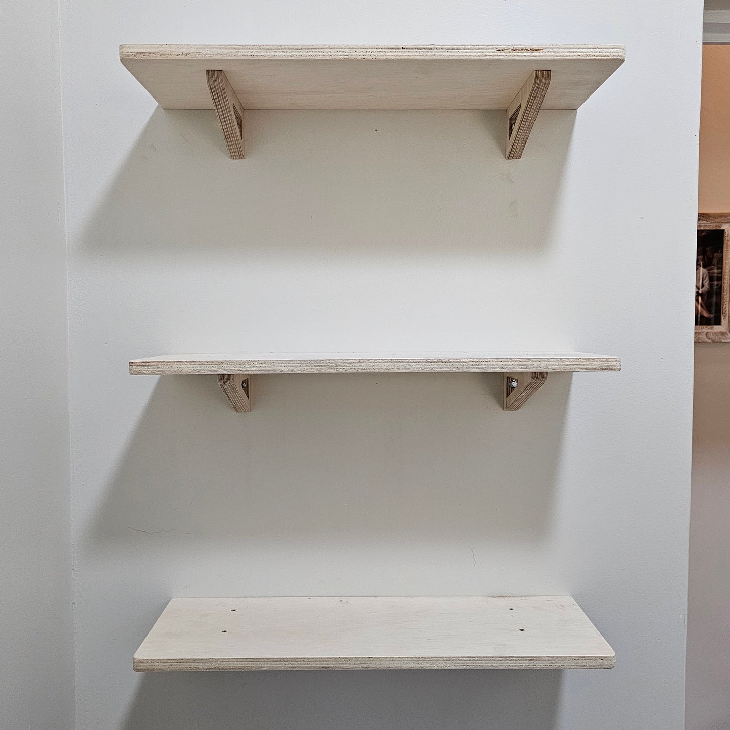 600mm OneBolt™ shelf kit.