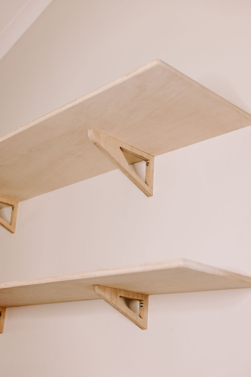1200mm OneBolt™ shelf kit.