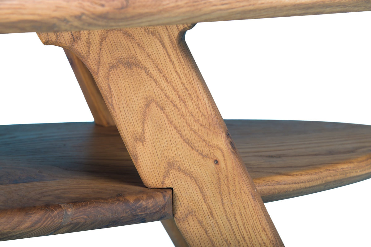 Endless Summer detail: the leg passing through the edge of the shelf