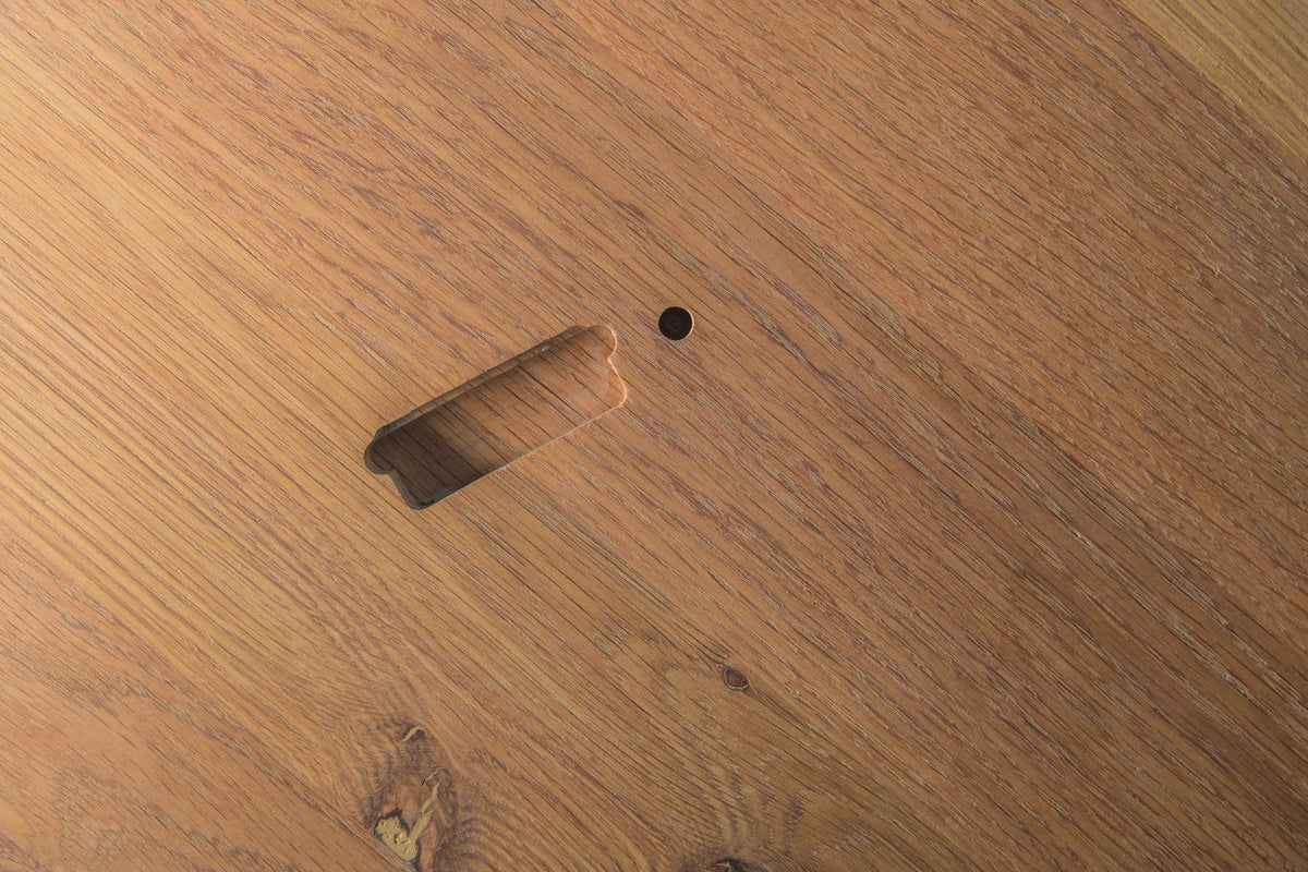 Endless Summer detail: the slot under the top that locates a leg